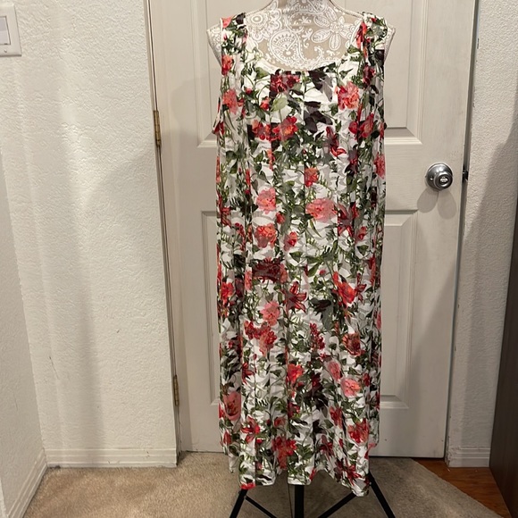 Very Beautiful Women's Floral 2 Piece Dress - Picture 5 of 10